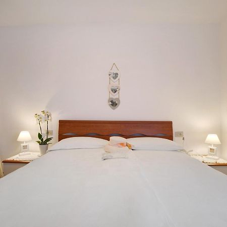 Apartmán Stella Del Garda 2 Con Terrazza Tignale Exteriér fotografie